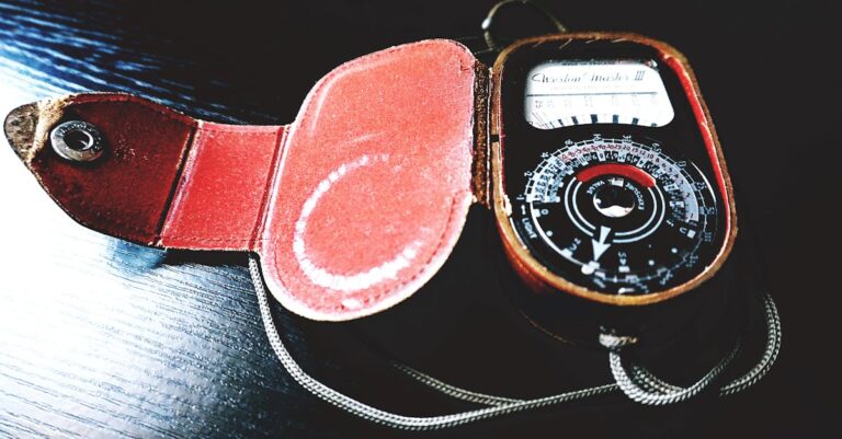 découvrez l'importance de la calibration des couleurs pour garantir des images précises à l'écran et à l'impression. apprenez les meilleures méthodes et outils pour une fidélité optimale des couleurs.