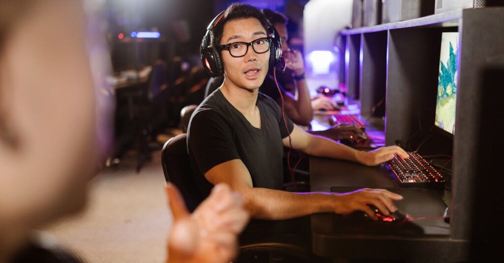 souris de jeu légère conçue pour les jeux fps rapides, offrant précision et réactivité pour une performance optimale.