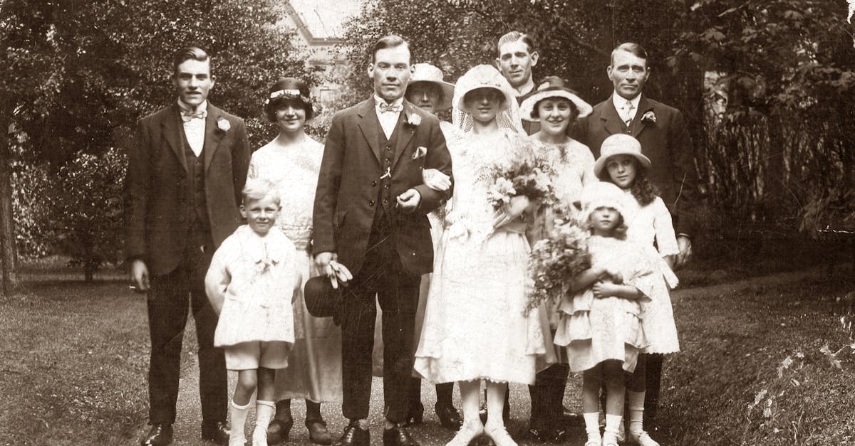 découvrez notre collection élégante de robes de mariée à barbès, alliant style, qualité et savoir-faire pour votre jour spécial.