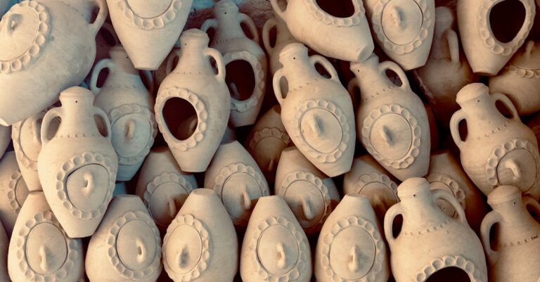 découvrez l'artisanat local, où chaque création reflète savoir-faire traditionnel et passion du métier.