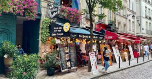 découvrez notre restaurant français authentique, offrant une cuisine traditionnelle raffinée dans une ambiance conviviale et chaleureuse.
