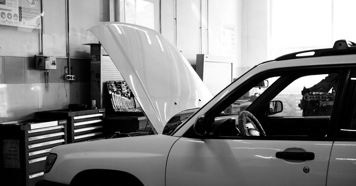 assurez la longévité et la sécurité de votre véhicule avec nos services complets d'entretien et d'assurance adaptés à vos besoins.
