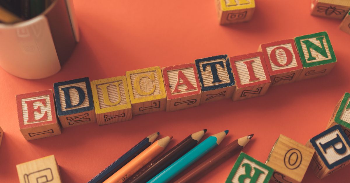 découvrez l'importance de l'alphabétisation précoce pour le développement des compétences en lecture et en écriture chez les jeunes enfants.