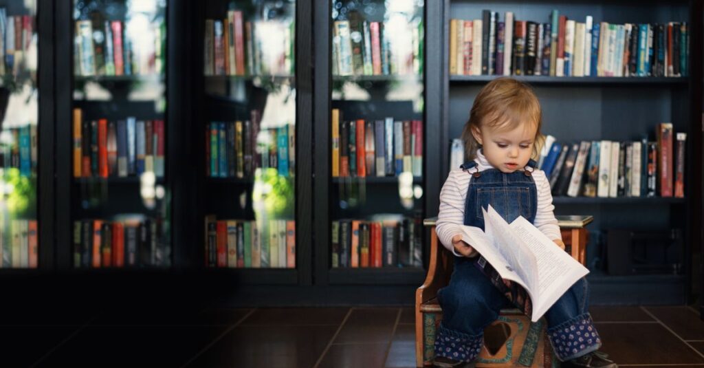 découvrez l'importance de l'alphabétisation précoce pour le développement des compétences en lecture et écriture chez les jeunes enfants.