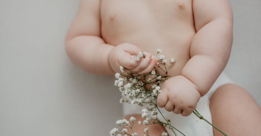 découvrez tout sur l'univers du bébé : conseils, produits, soins et bien-être pour accompagner votre enfant dès ses premiers jours.