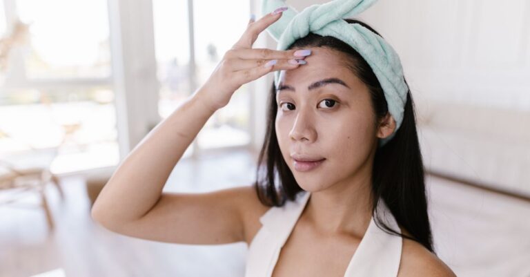 découvrez des conseils de beauté essentiels pour sublimer votre peau, vos cheveux et votre maquillage au quotidien.